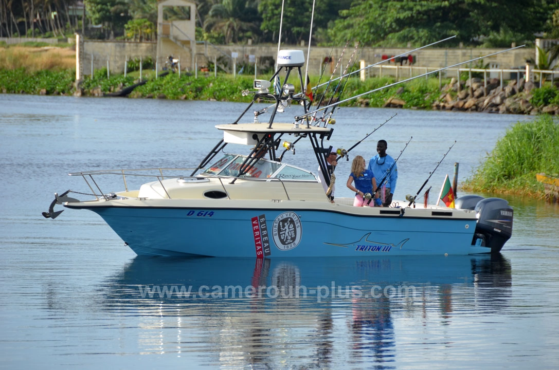 Cameroun, location bateau, Triton III